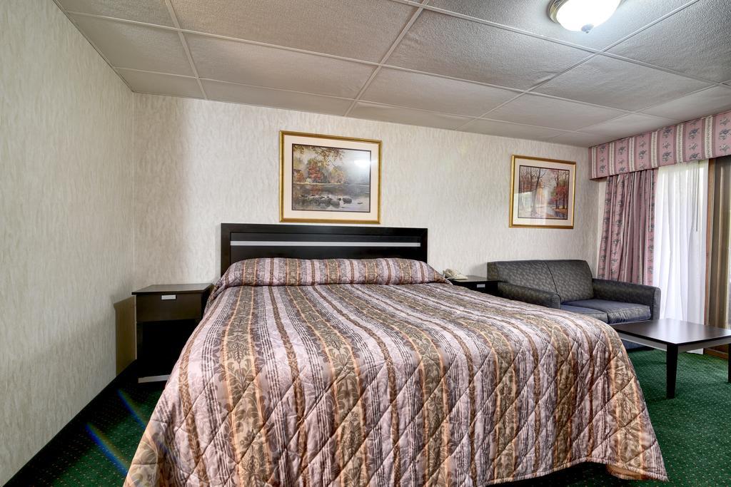 Roosevelt Inn & Suites Saratoga Springs Ballston Spa Екстериор снимка